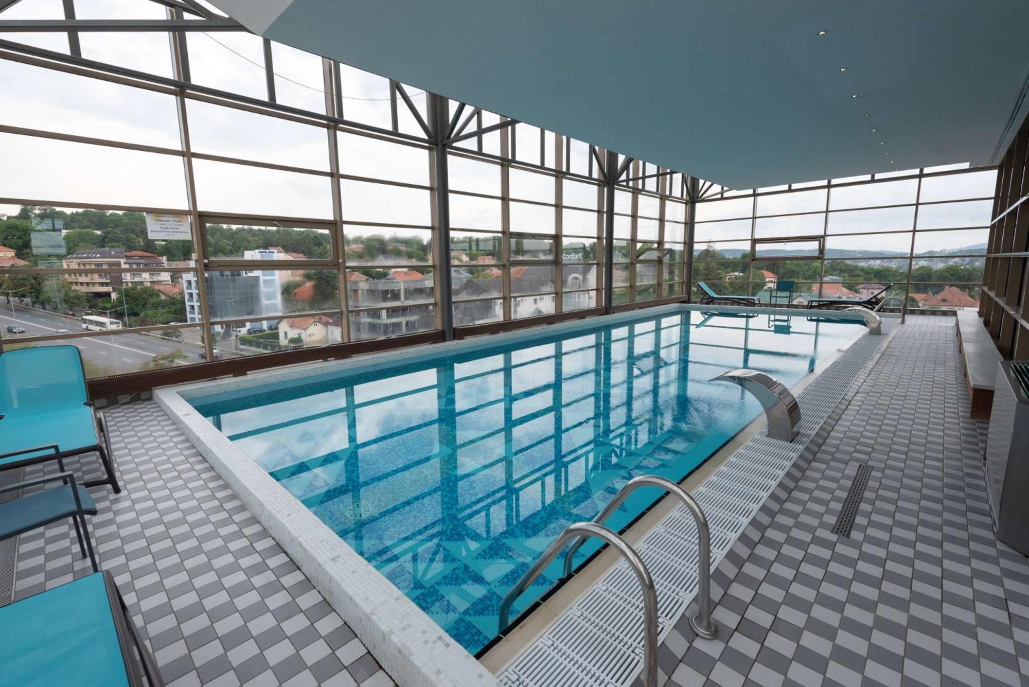 Wyndham Cluj Hotel Exterior photo